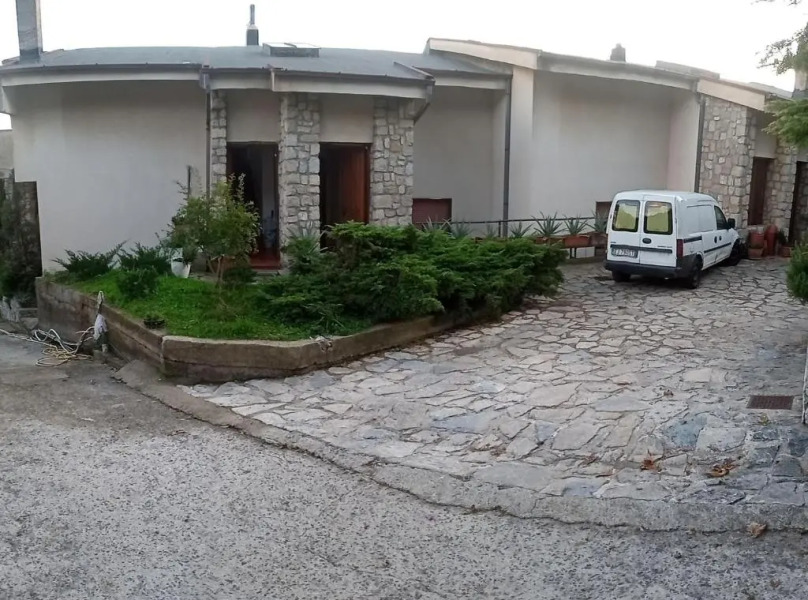 Collina Belvedere, appartamento indipendente in villa Salerno-Capezzano