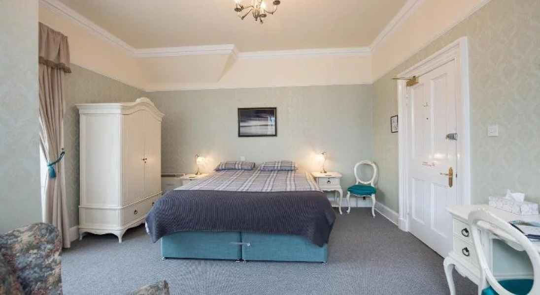 Dall Lodge Country House