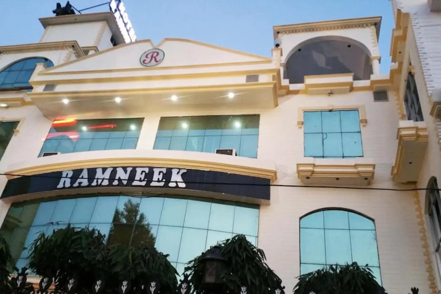 Ramneek Hotel