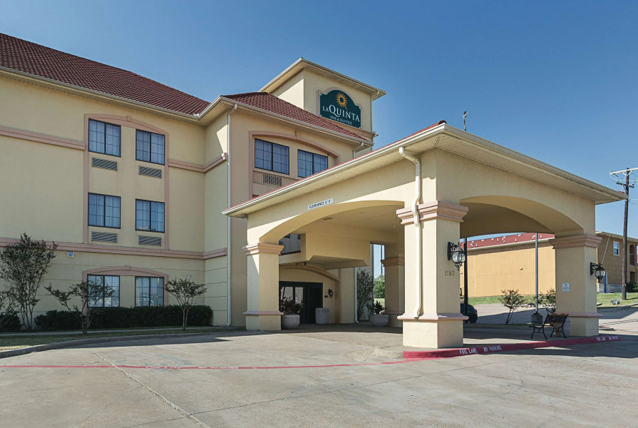 La Quinta Inn & Suites by Wyndham Alvarado