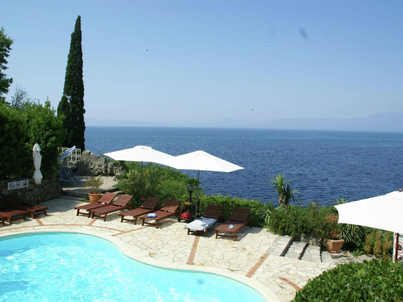 Welcoming Bungalow on Beach in Kraljevica