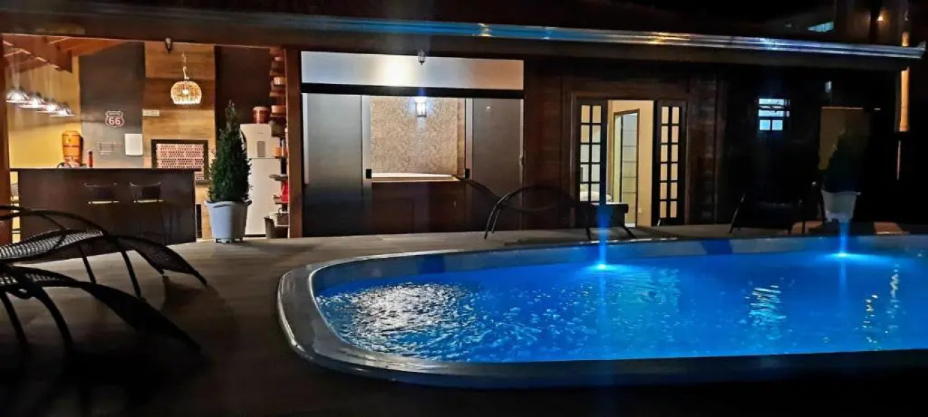 SPA Poá em Itapoá - Casa aconchegante c Piscina, hidromassagem e cromoterapia, p 22 pessoas!