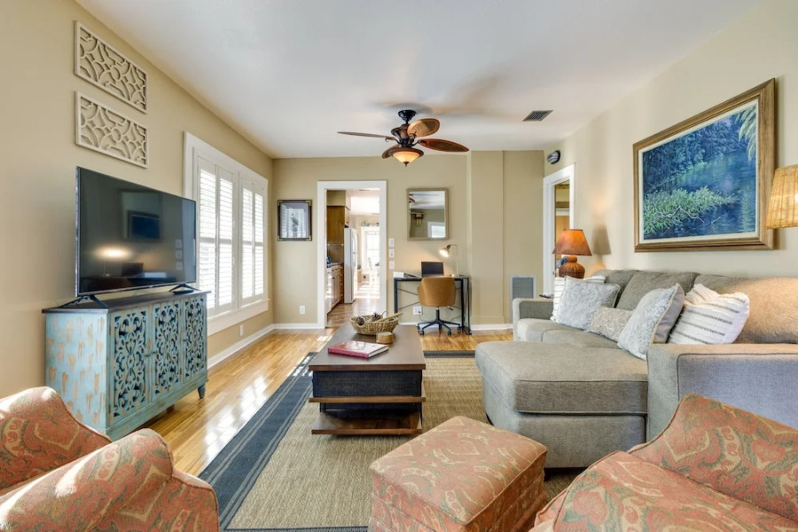 Lakefront Tavares Home w/ Deck, Patio & Dock!