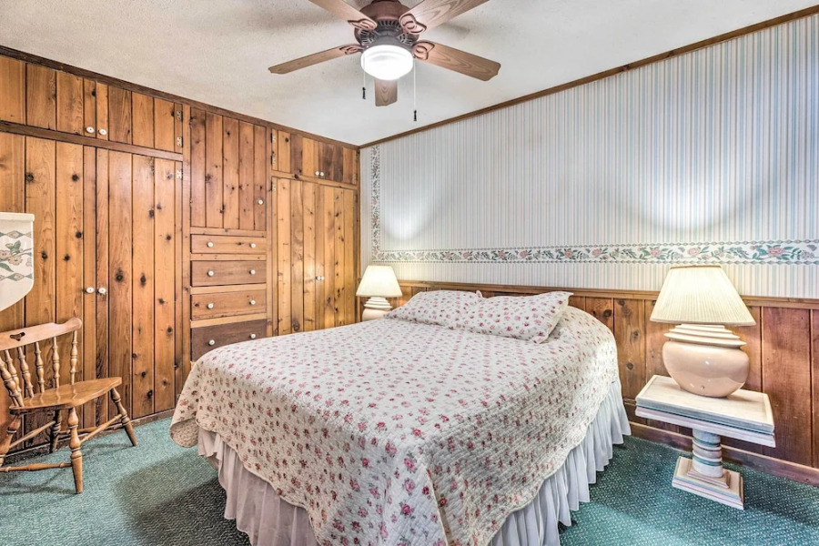 Waterfront Glenn Lake Condo: Gas Grill & Views