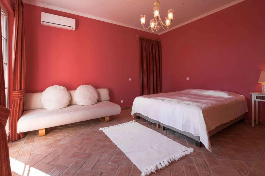 Villa Corotelo by Portucasa