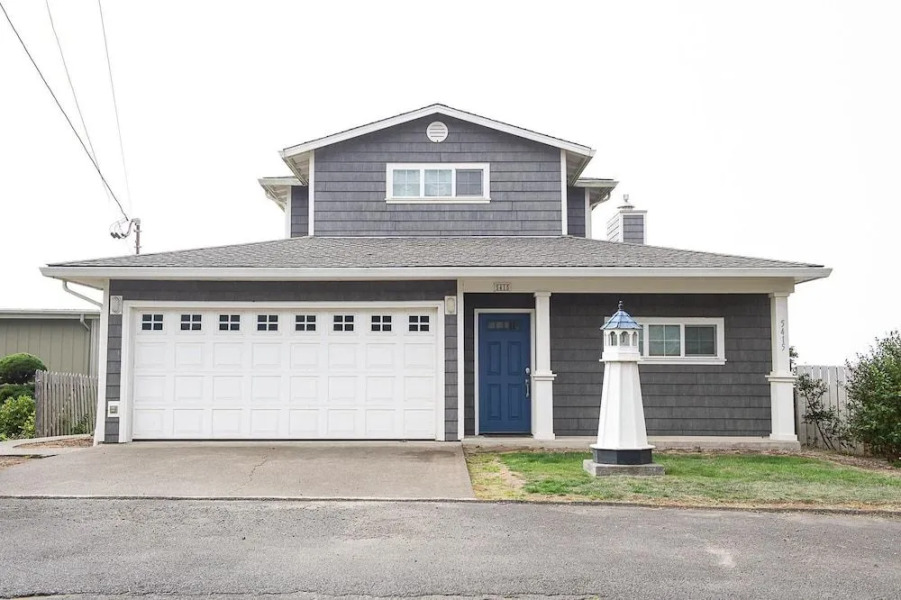 Roads End Light House