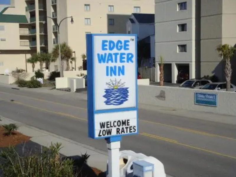 Edge Water Inn