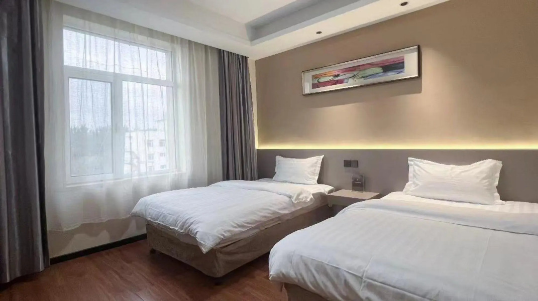 Longsheng Huacheng Business Hotel