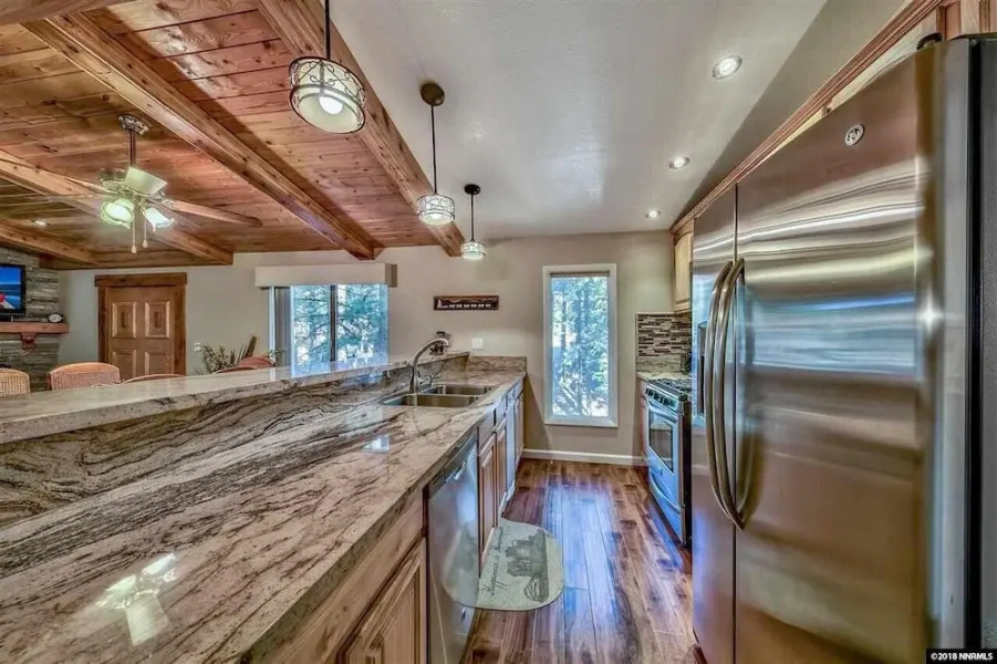 Mv55: Lake Village Remodel Condo With Pool & Hot tub