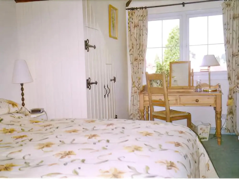 The Yellow House Bed & Breakfast