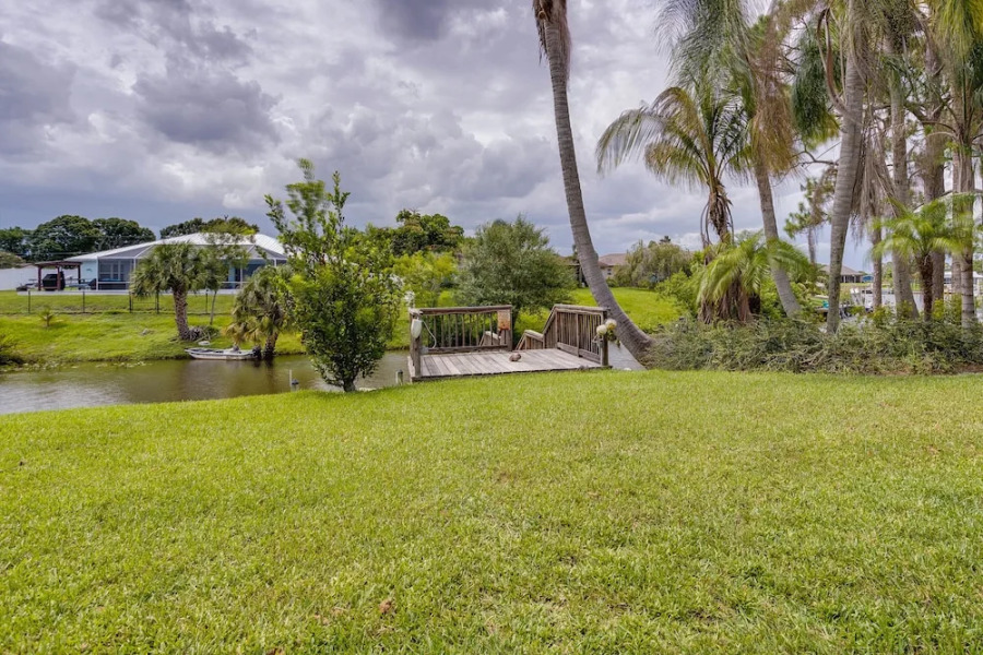 Riverfront Port St Lucie Home: Hot Tub + Dock!