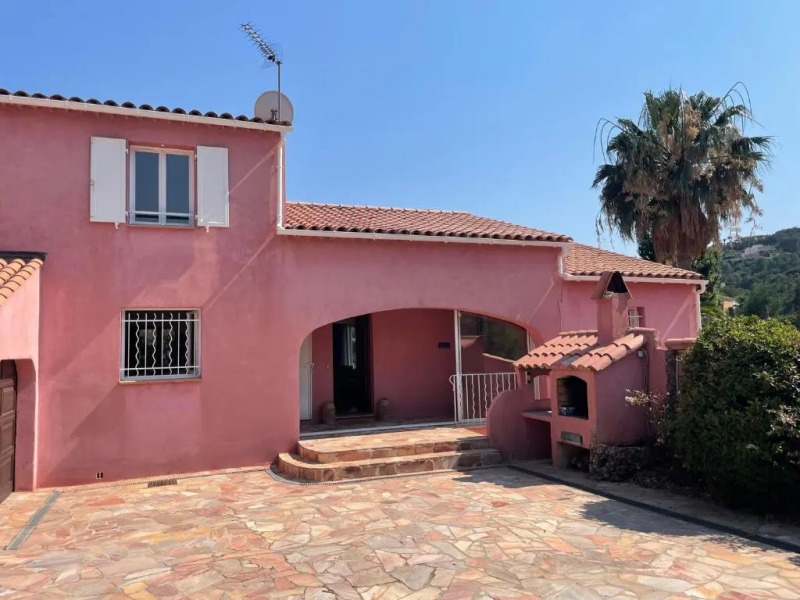 Fantastic pool villa 900m to the beach; with extravagant big garden