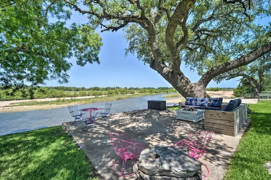Waterfront Kingsland Home With Pool + River Access