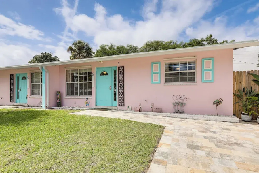 4 Mi to Beaches: Vibrant Stuart Villa w/ Patio!