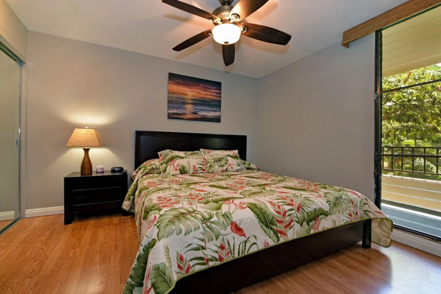 Paki Maui 207 by RedAwning