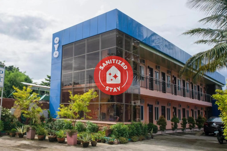 OYO 615 Cvp Hotel (Vaccinated Staff)