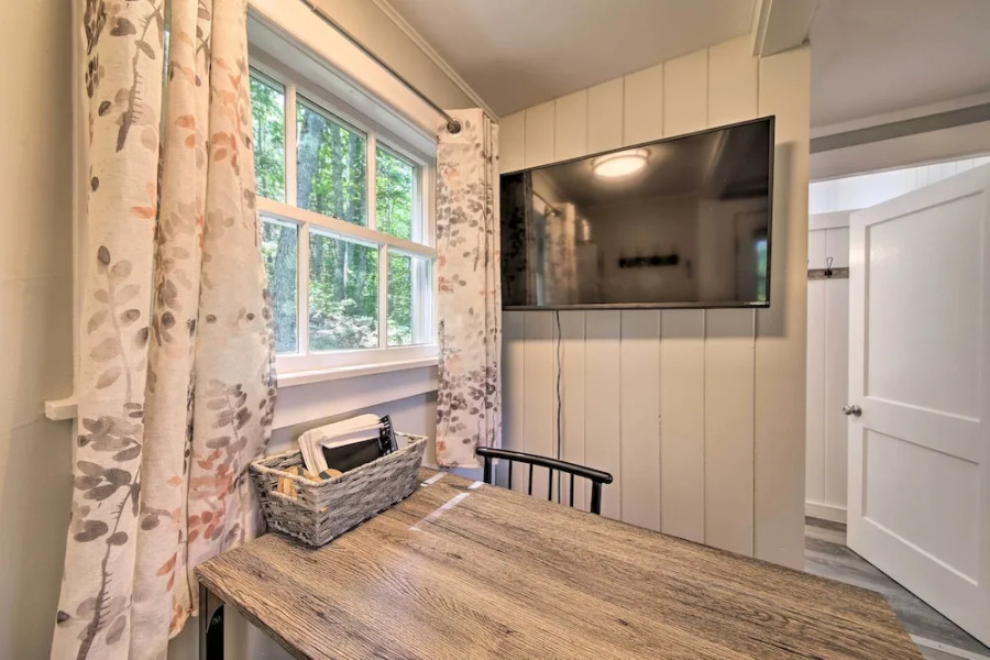 Updated Tiny House: Walk to Wiscasset Village