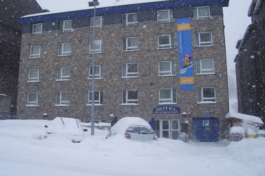 Somriu Hotel Vall Ski