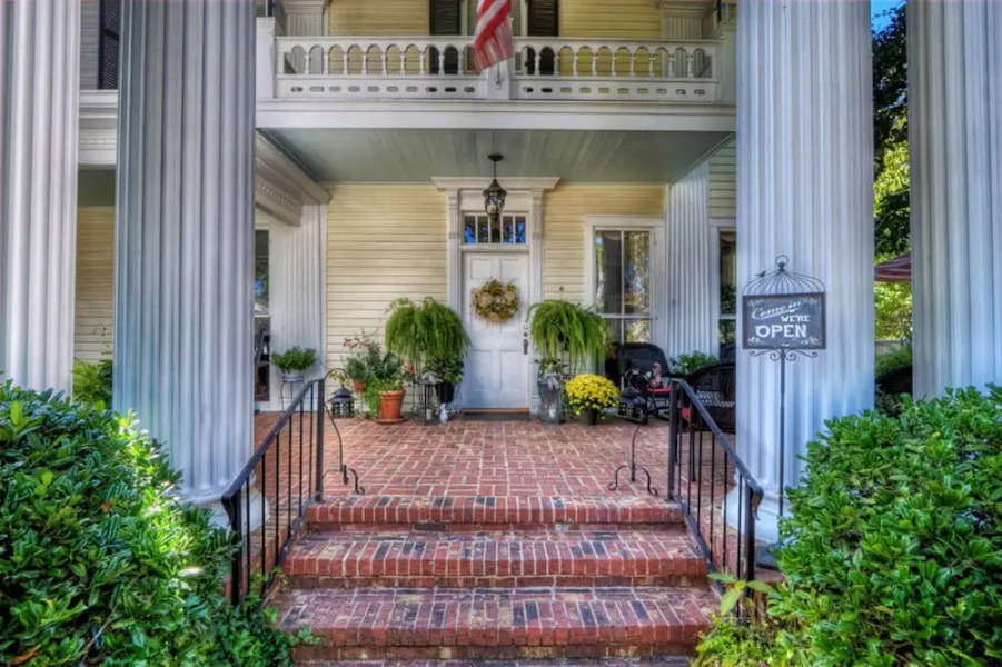 Antebellum Inn