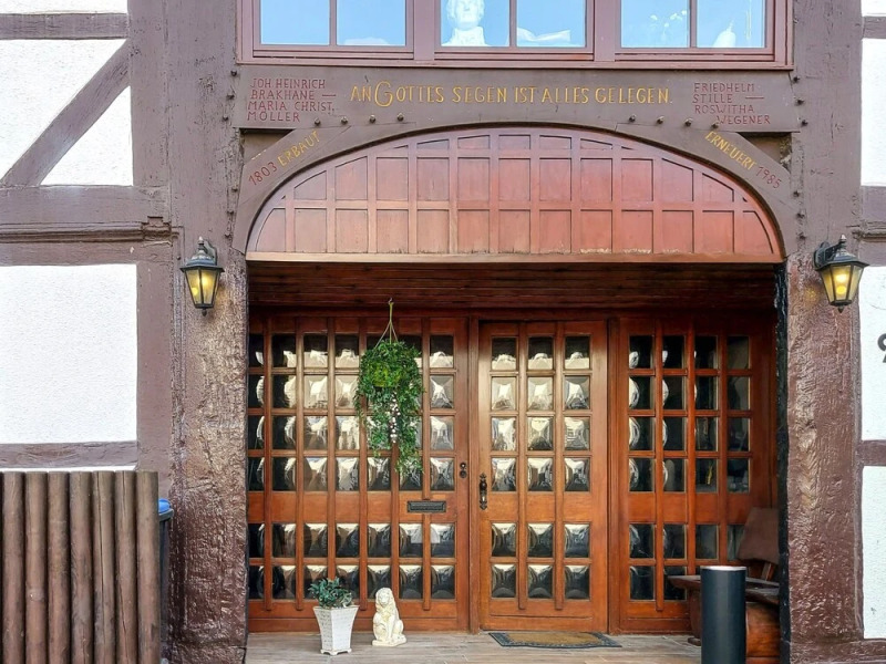 Lounge an der Kirche