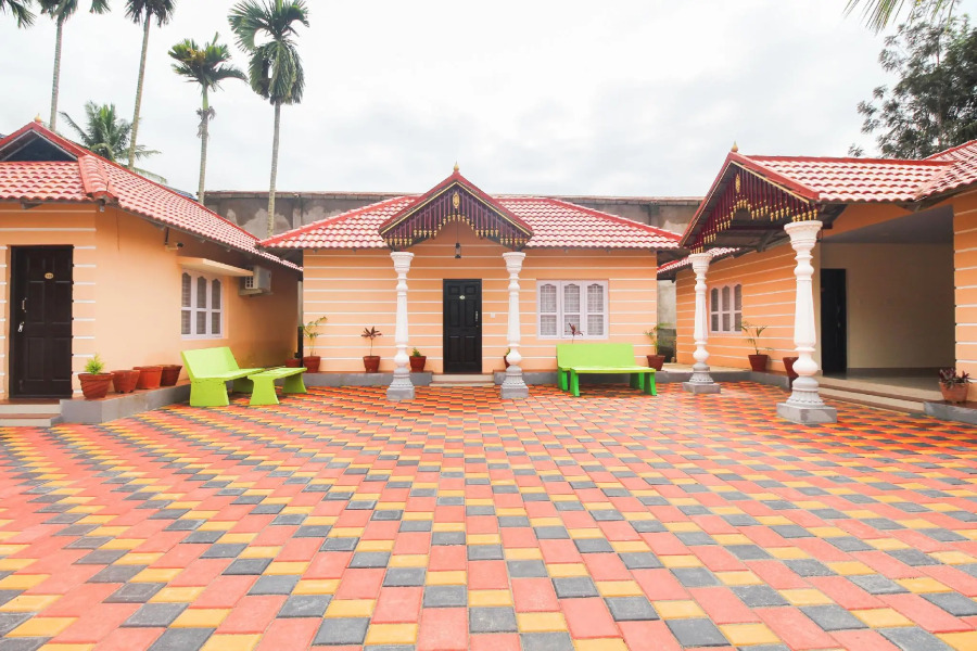 OYO 62733 Bs Residency