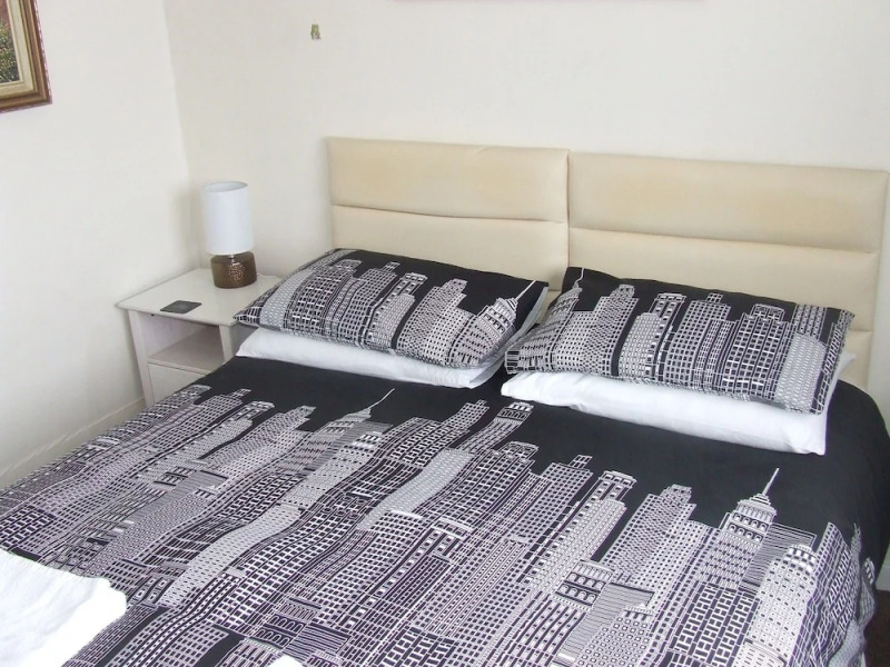 Long Chimneys Bed & Breakfast