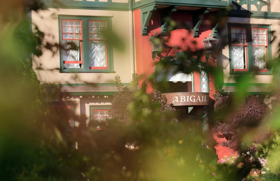 Abigail's Hotel