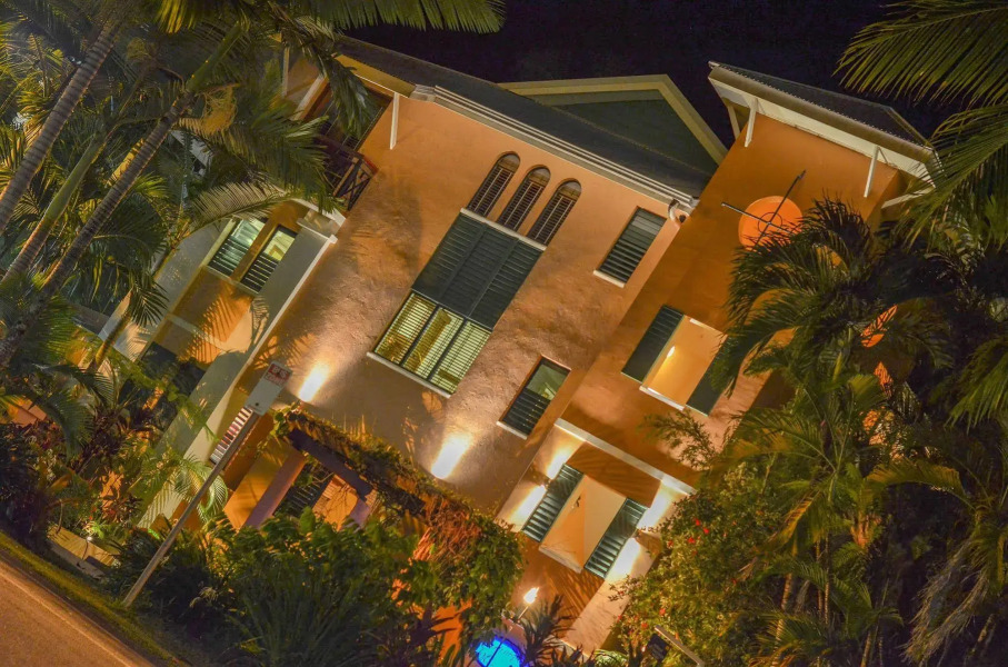 Martinique on Macrossan