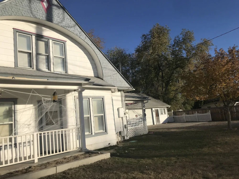 Celestial Rose Bed & Breakfast