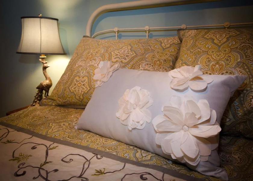 Silver Heart Inn and Cottages