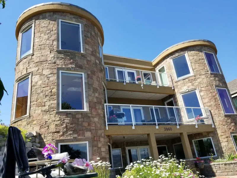 Beach Ave Castle Luxury Vacation Rental