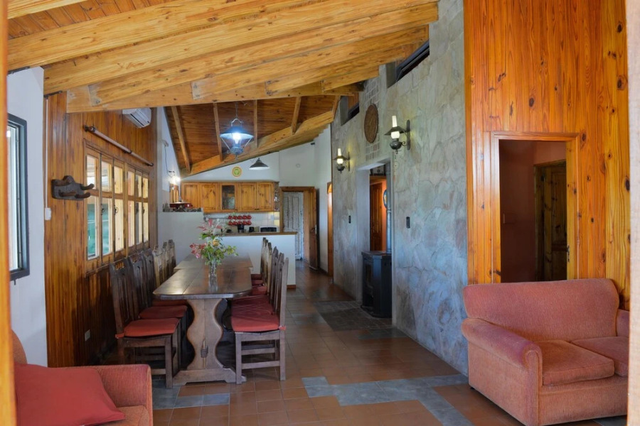 Entre Montañas y Rio