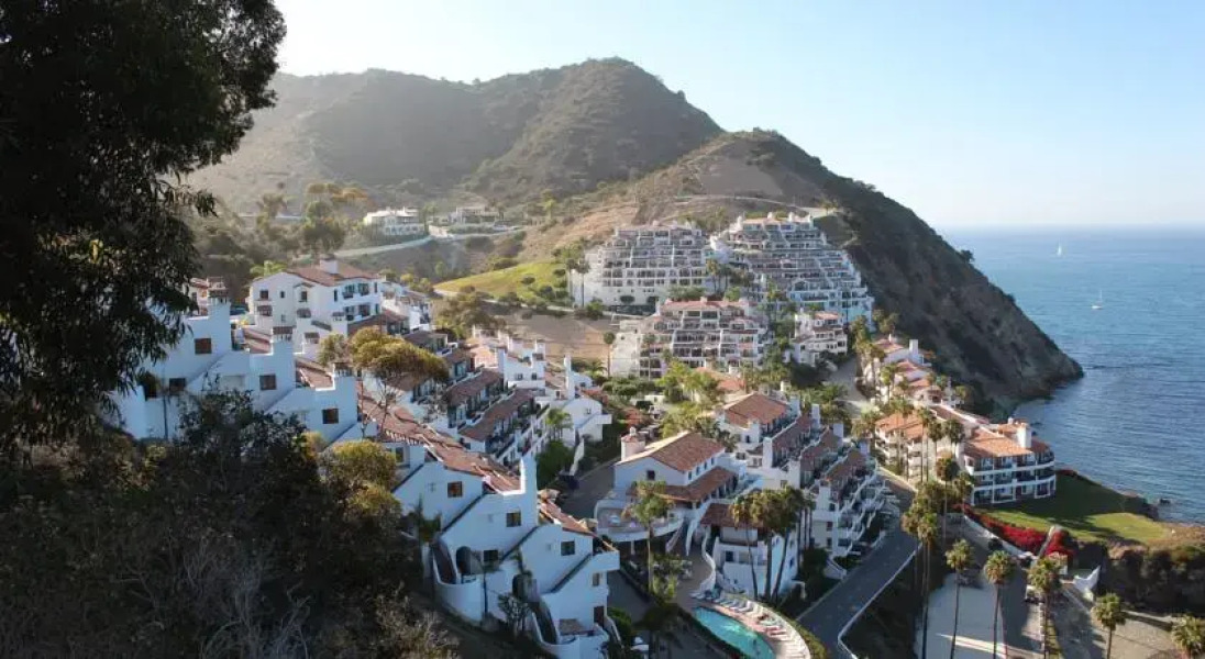 Catalina Holiday Beachfront Villas