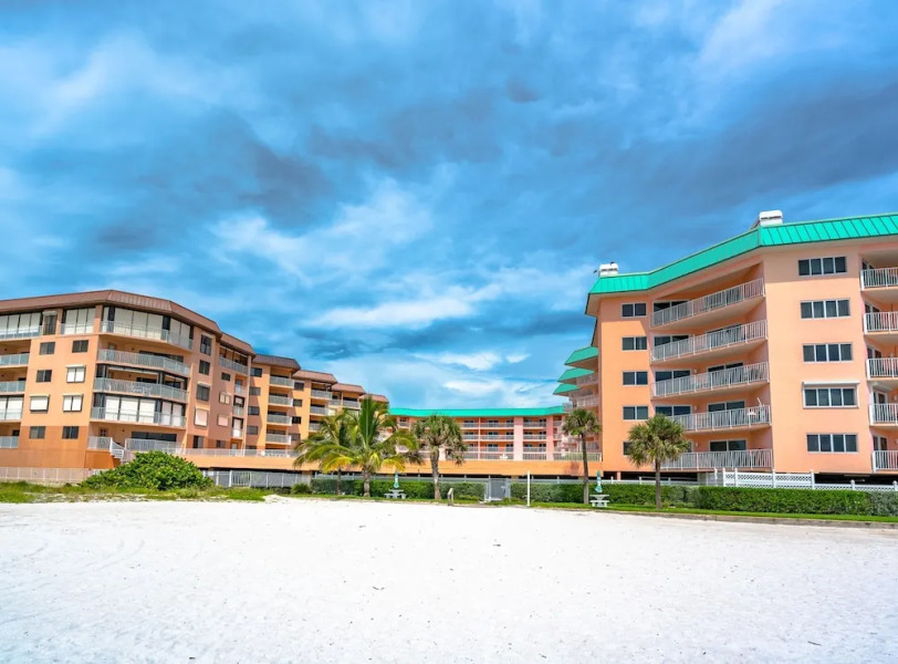 Beach Cottages ll Unit 2106 by Vtrips