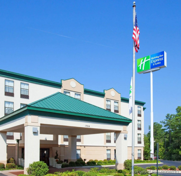 Four Points by Sheraton Fayetteville Fort Bragg