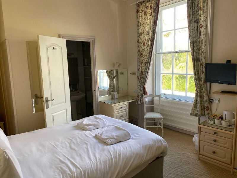 Victoria Hotel Menai Bridge