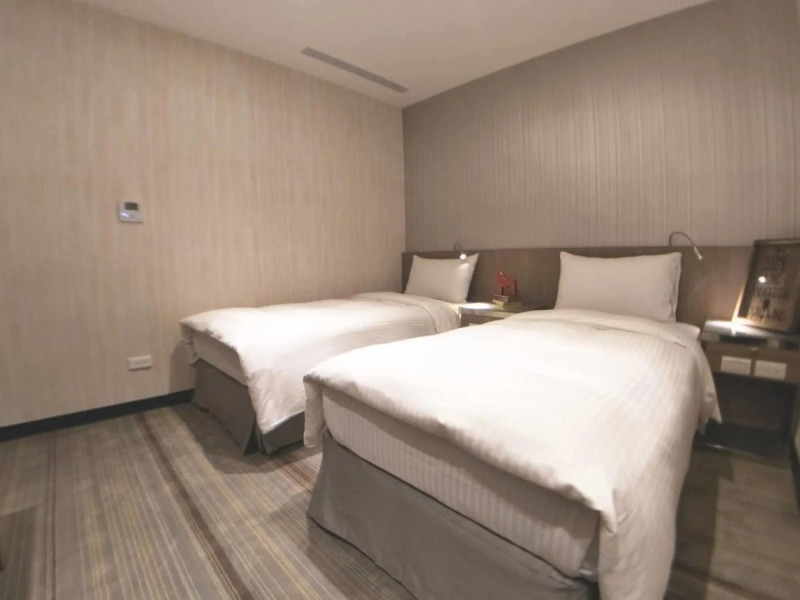 West.inn48 - Self Check-In Hotel