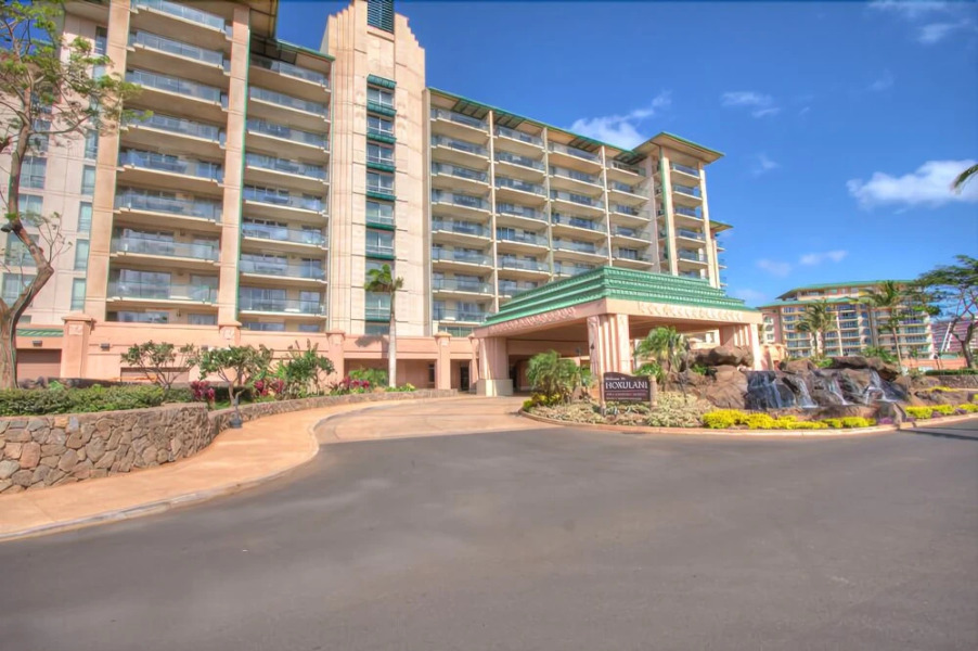 Honua Kai Hokulani 218 by RedAwning