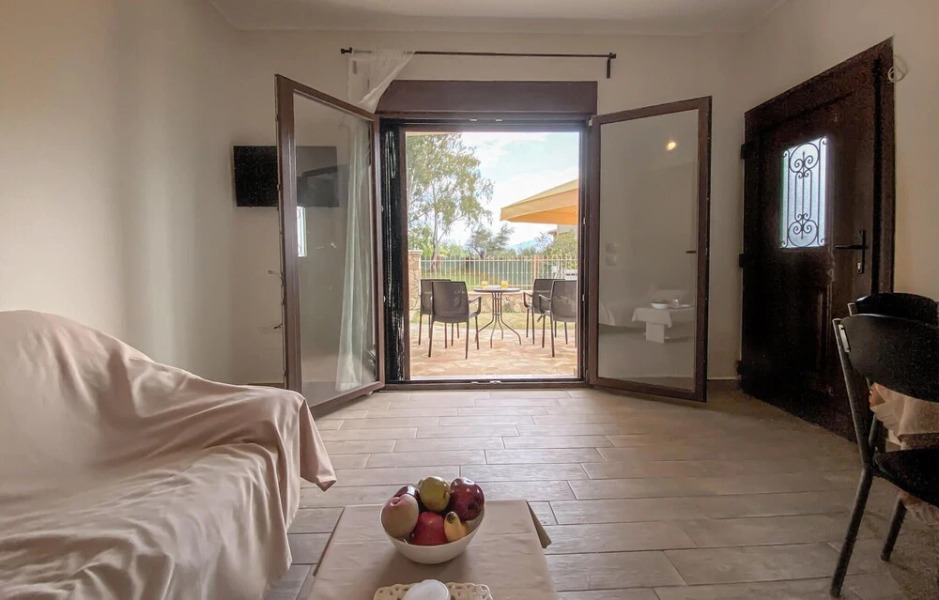 Nice Apartment in Nafpaktos With Wifi and 1 Bedrooms