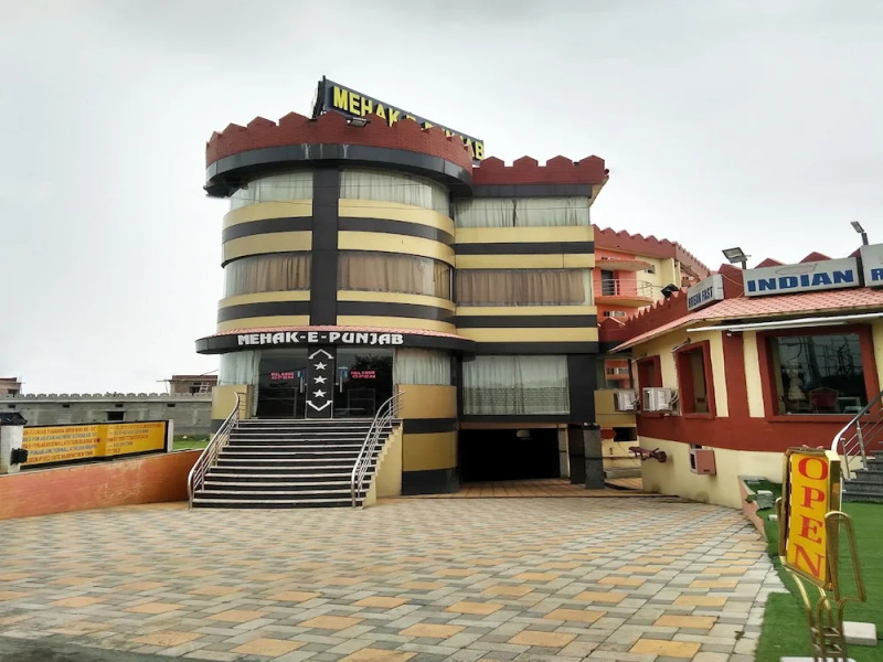 OYO 17009 Mehak-e-punjab