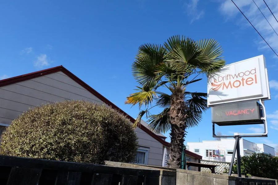 Driftwood Motel