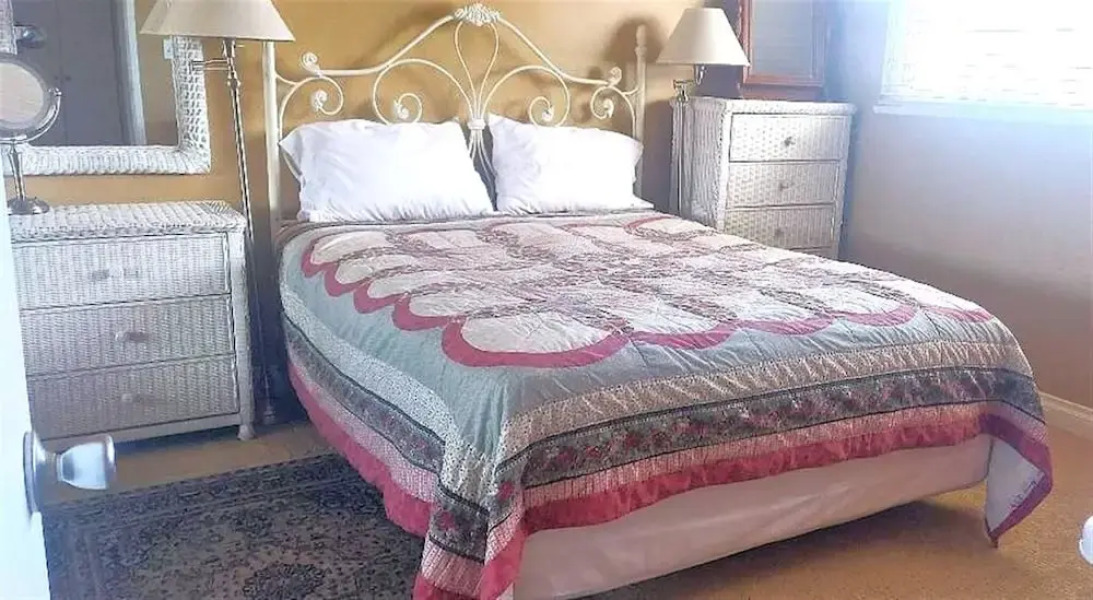 Full 1 Bed Beach Condo #227 1 Bedroom Condo by RedAwning