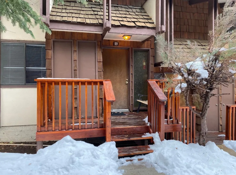 Three-Bedroom Premier Townhouse Unit #17 by Snow Summit Townhouses