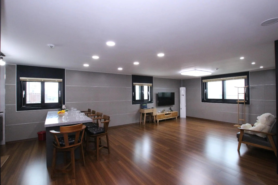 Uljin blue ara B pension