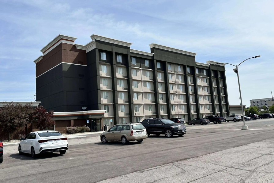 La Quinta Inn & Suites by Wyndham Indianapolis South