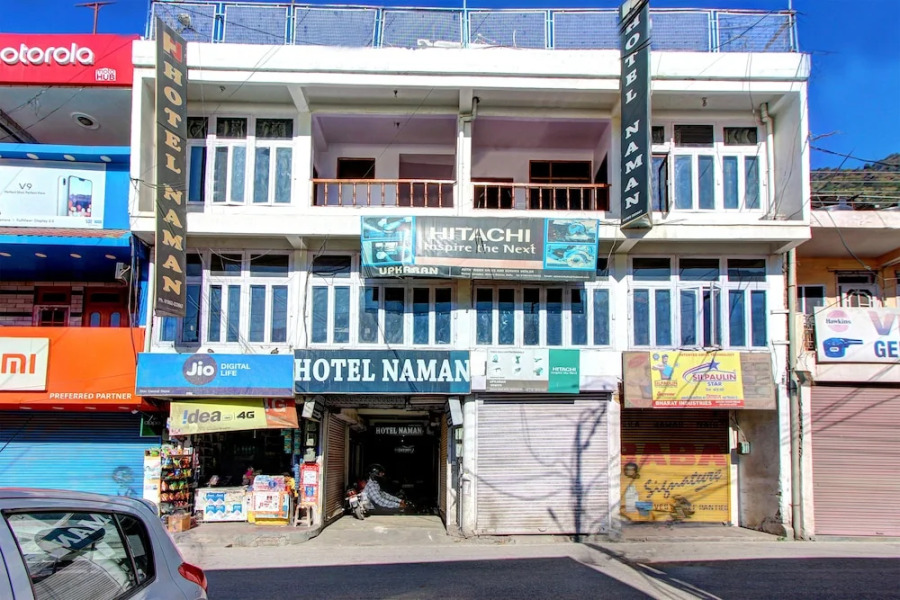 OYO 19767 Hotel Naman