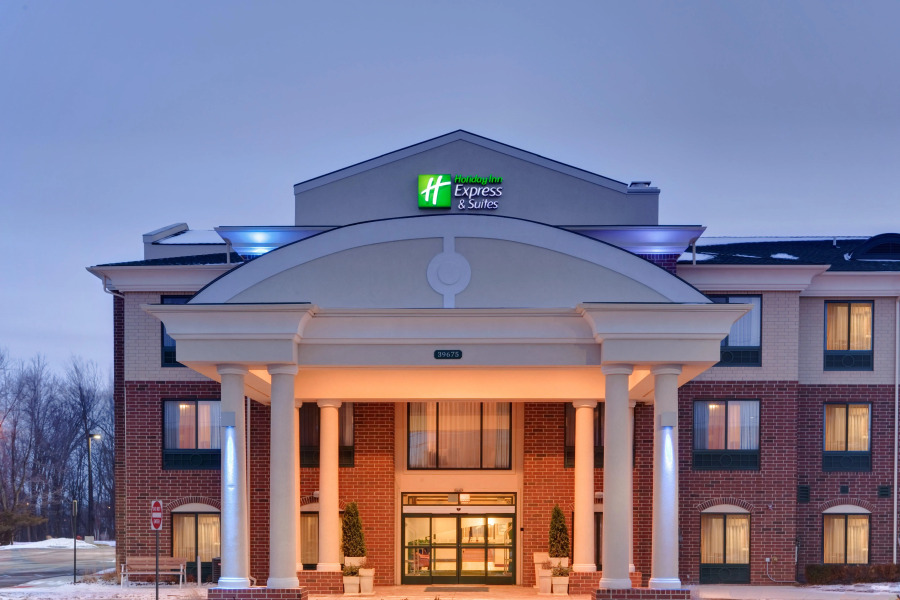 Holiday Inn Express Hotel & Suites Detroit-Novi by IHG