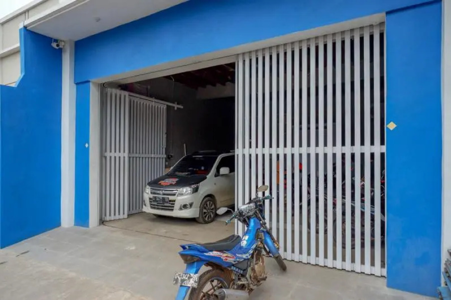 RedDoorz Syariah near Pasar Batang