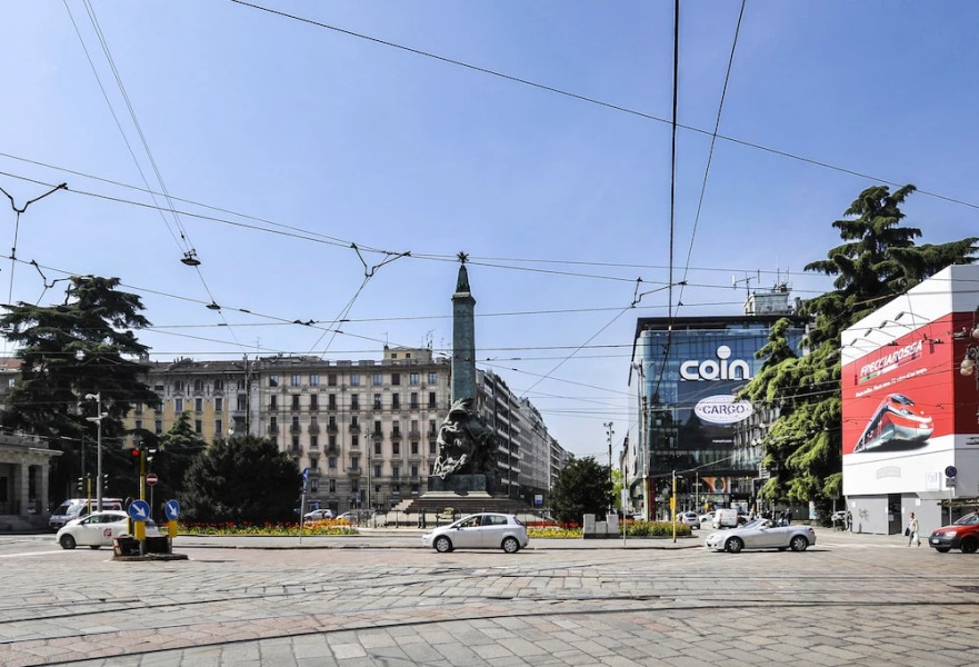 AT Home Heart of Milan - City Apartment