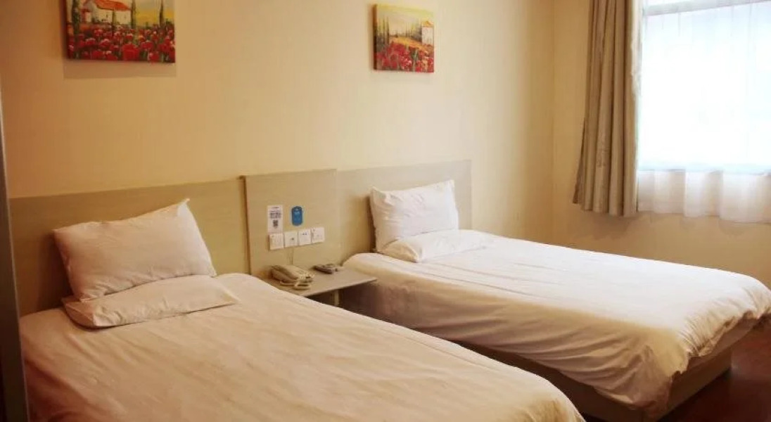 Hanting Express Chuzhou Railway Station